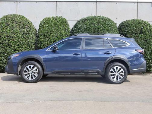 2025 Subaru Outback Base