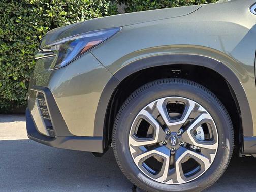2025 Subaru Ascent Limited 7-Passenger