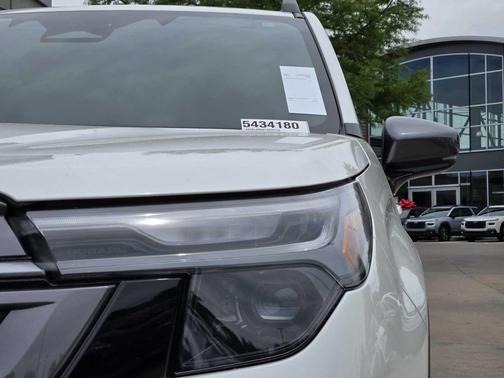 Crystal White Pearl 2026 Subaru Forester Limited