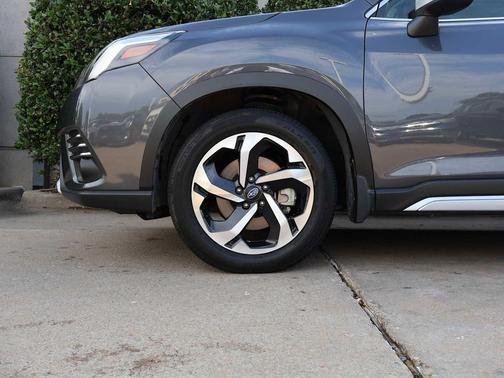 Magnetite Gray Metallic 2023 Subaru Forester Touring
