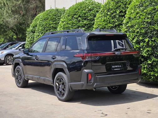 Crystal Black Silica 2026 Subaru Outback Limited