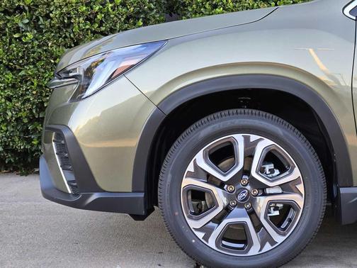 2025 Subaru Ascent Limited 7-Passenger