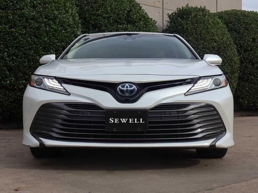 2018 Toyota Camry Hybrid XLE