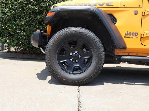 Nacho Clearcoat 2021 Jeep Gladiator Mojave 4x4