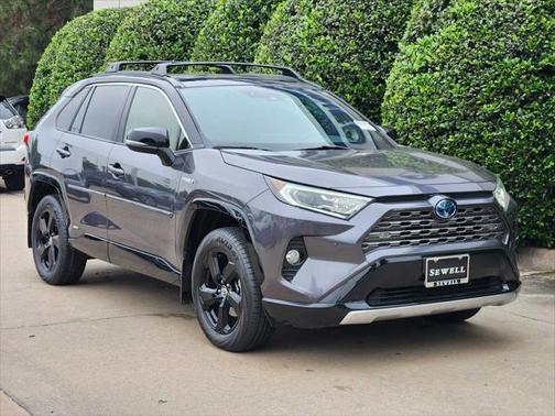 2021 Toyota RAV4 Hybrid SE