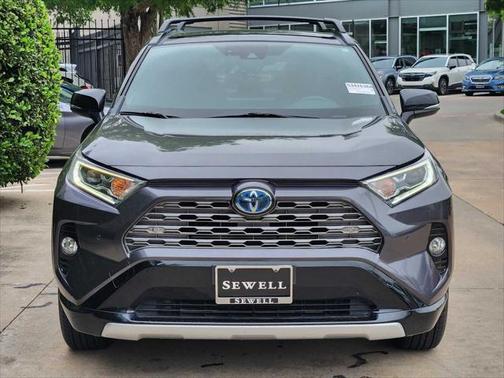 2021 Toyota RAV4 Hybrid SE