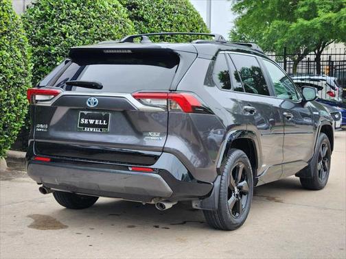 2021 Toyota RAV4 Hybrid SE