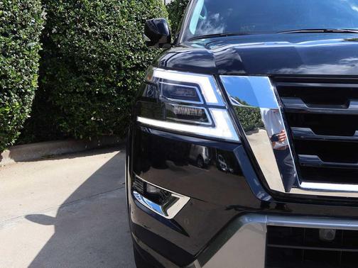 2022 Nissan Armada SV 2WD
