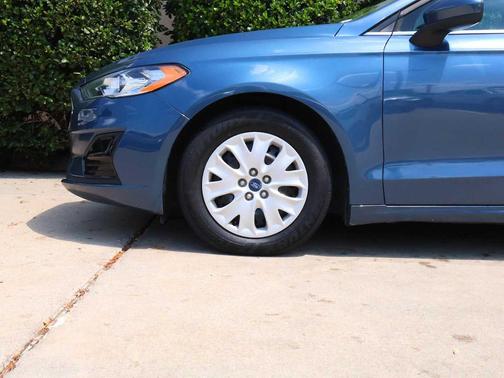 2019 Ford Fusion S