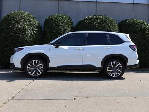 Crystal White Pearl 2026 Subaru Forester Touring