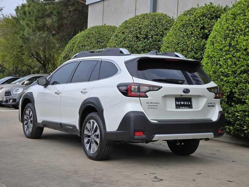 2025 Subaru Outback Touring XT