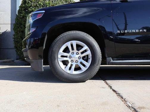 2018 Chevrolet Suburban LS