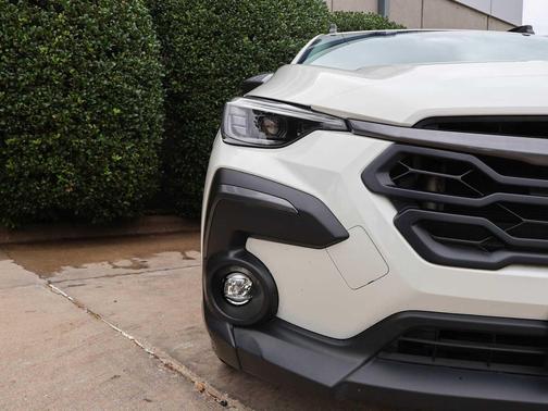 Crystal White Pearl 2024 Subaru Crosstrek Limited