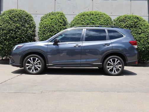 Magnetite Gray Metallic 2023 Subaru Forester Limited