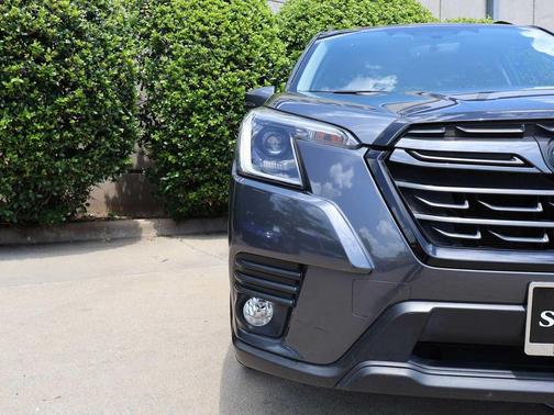 Magnetite Gray Metallic 2023 Subaru Forester Limited