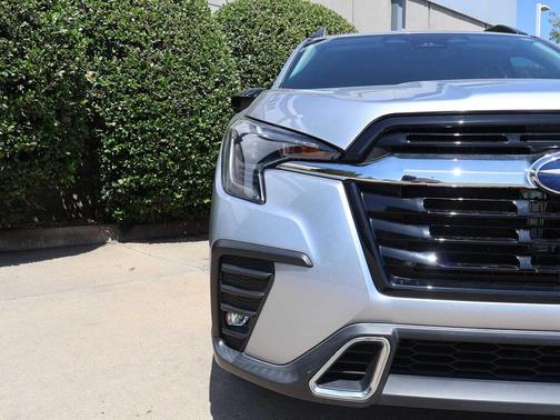 Ice Silver Metallic 2024 Subaru Ascent Touring 7-Passenger
