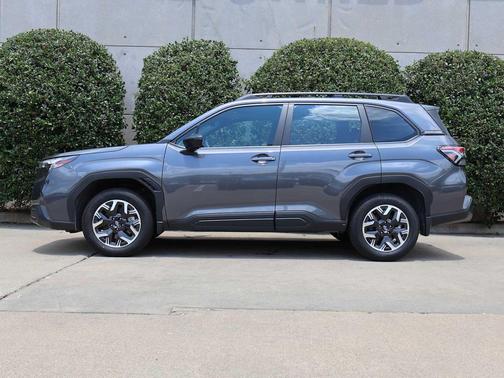 Magnetite Gray Metallic 2026 Subaru Forester Base