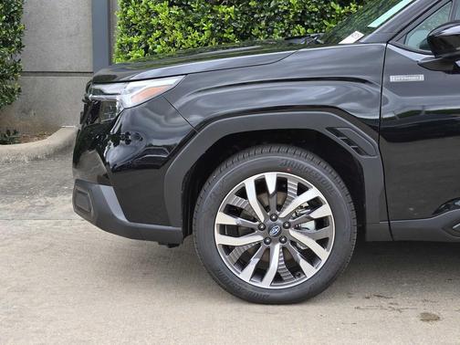 Crystal Black Silica 2026 Subaru Forester Hybrid Touring