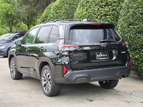 Crystal Black Silica 2026 Subaru Forester Hybrid Touring