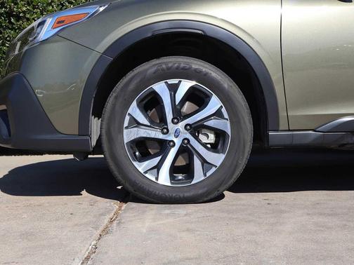 2022 Subaru Outback Touring XT