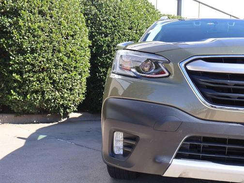 2022 Subaru Outback Touring XT