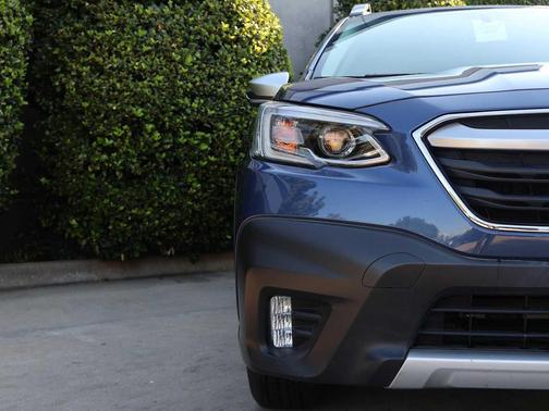 2020 Subaru Outback Touring