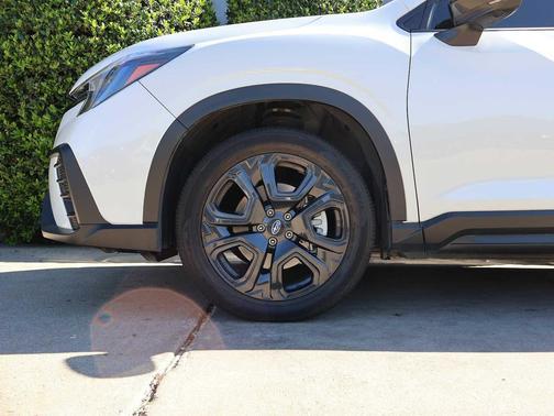 Crystal White Pearl 2025 Subaru Ascent Onyx Edition Touring 7-Passenger