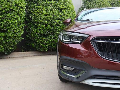 2018 Buick Regal TourX Essence
