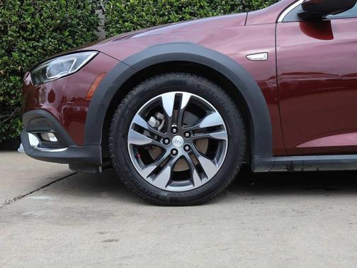 2018 Buick Regal TourX Essence