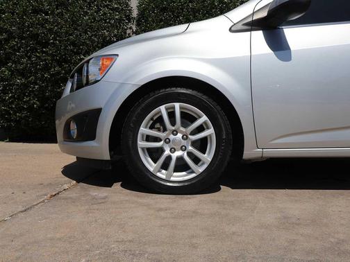 Silver Ice Metallic 2013 Chevrolet Sonic LT