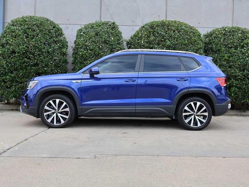 Dusk Blue Metallic 2023 Volkswagen Taos 1.5T SE