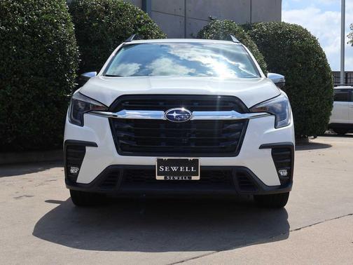 Crystal White Pearl 2023 Subaru Ascent Limited 7-Passenger
