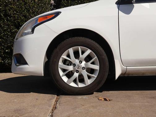 2019 Nissan Versa 1.6 SV