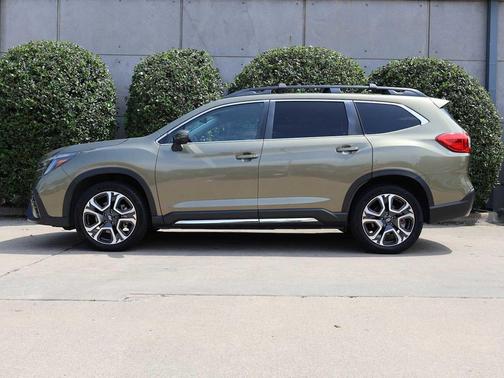 Autumn Green Metallic 2023 Subaru Ascent Limited 7-Passenger