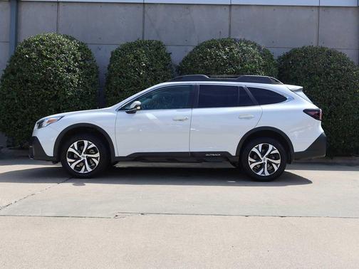 Crystal White Pearl 2021 Subaru Outback Limited