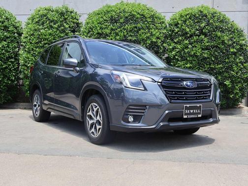 Magnetite Gray Metallic 2024 Subaru Forester Premium