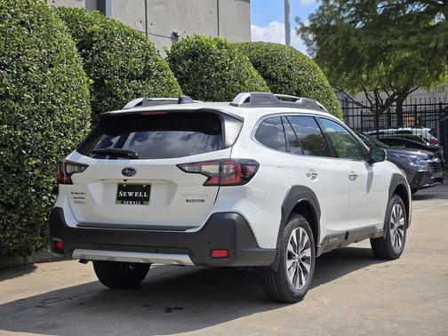 2025 Subaru Outback Touring