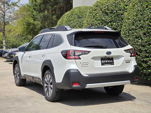2025 Subaru Outback Touring