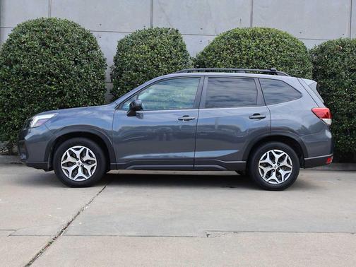 Magnetite Gray Metallic 2020 Subaru Forester Premium