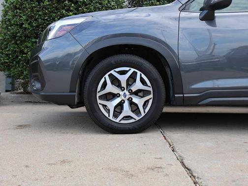 Magnetite Gray Metallic 2020 Subaru Forester Premium