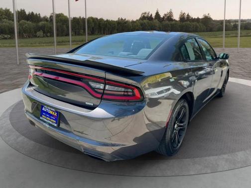 Granite Crystal Metallic Clearcoat 2015 Dodge Charger SE