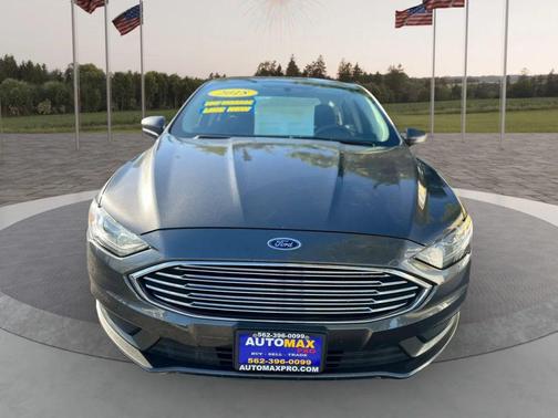 Magnetic Metallic 2018 Ford Fusion SE