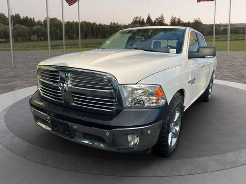 Bright White Clearcoat 2017 RAM 1500 Big Horn