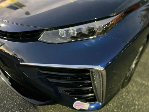 2019 Toyota Mirai Base