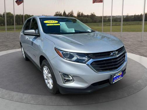 Silver Ice Metallic 2018 Chevrolet Equinox LS