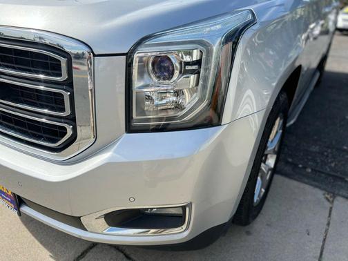2016 GMC Yukon XL SLE