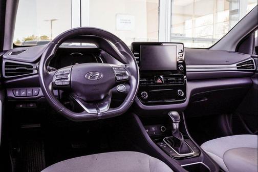 2022 Hyundai IONIQ Hybrid SEL