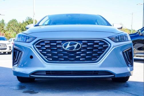 2022 Hyundai IONIQ Hybrid SEL