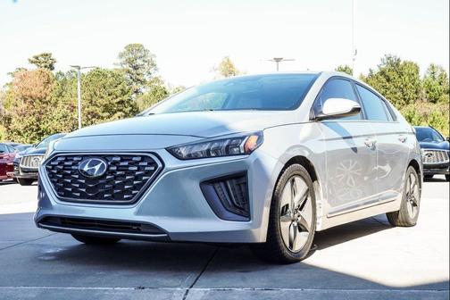 2022 Hyundai IONIQ Hybrid SEL
