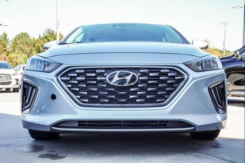 2022 Hyundai IONIQ Hybrid SEL